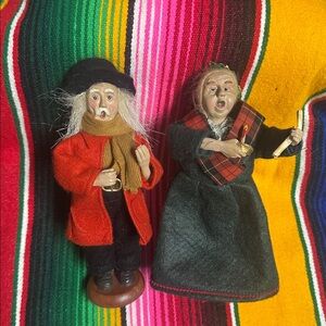 Vintage Christmas Carolers